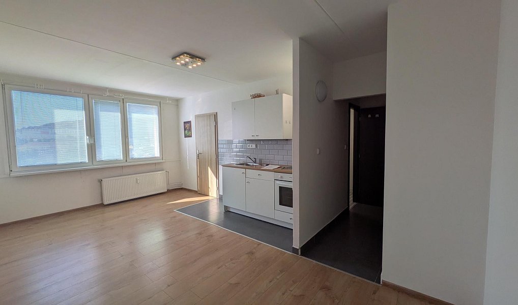 Pronájem bytu 2+kk 34 m², Most – náhled fotky 2