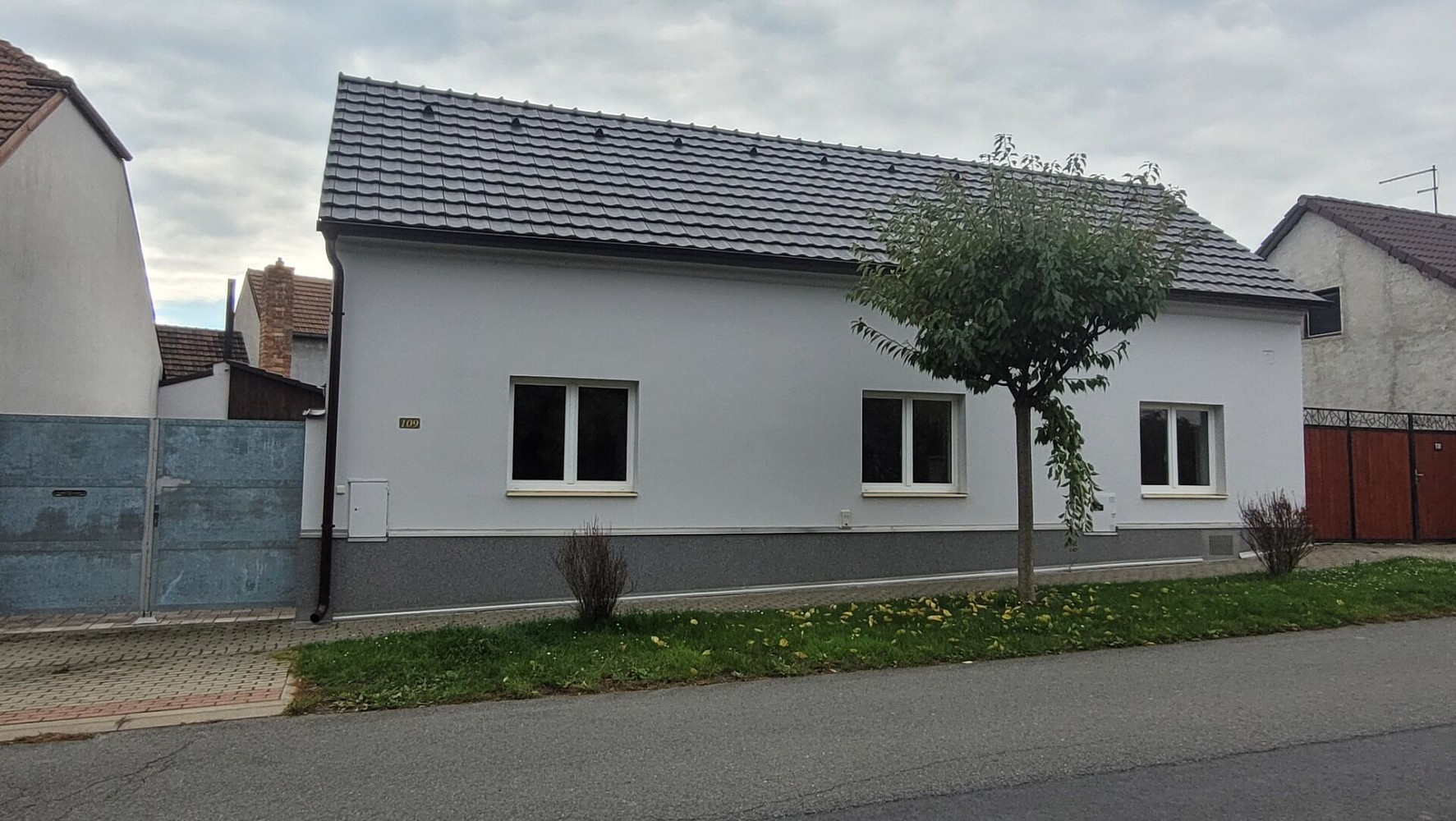 Prodej domu 100 m² s pozemkem 336 m² – fotografie 2
