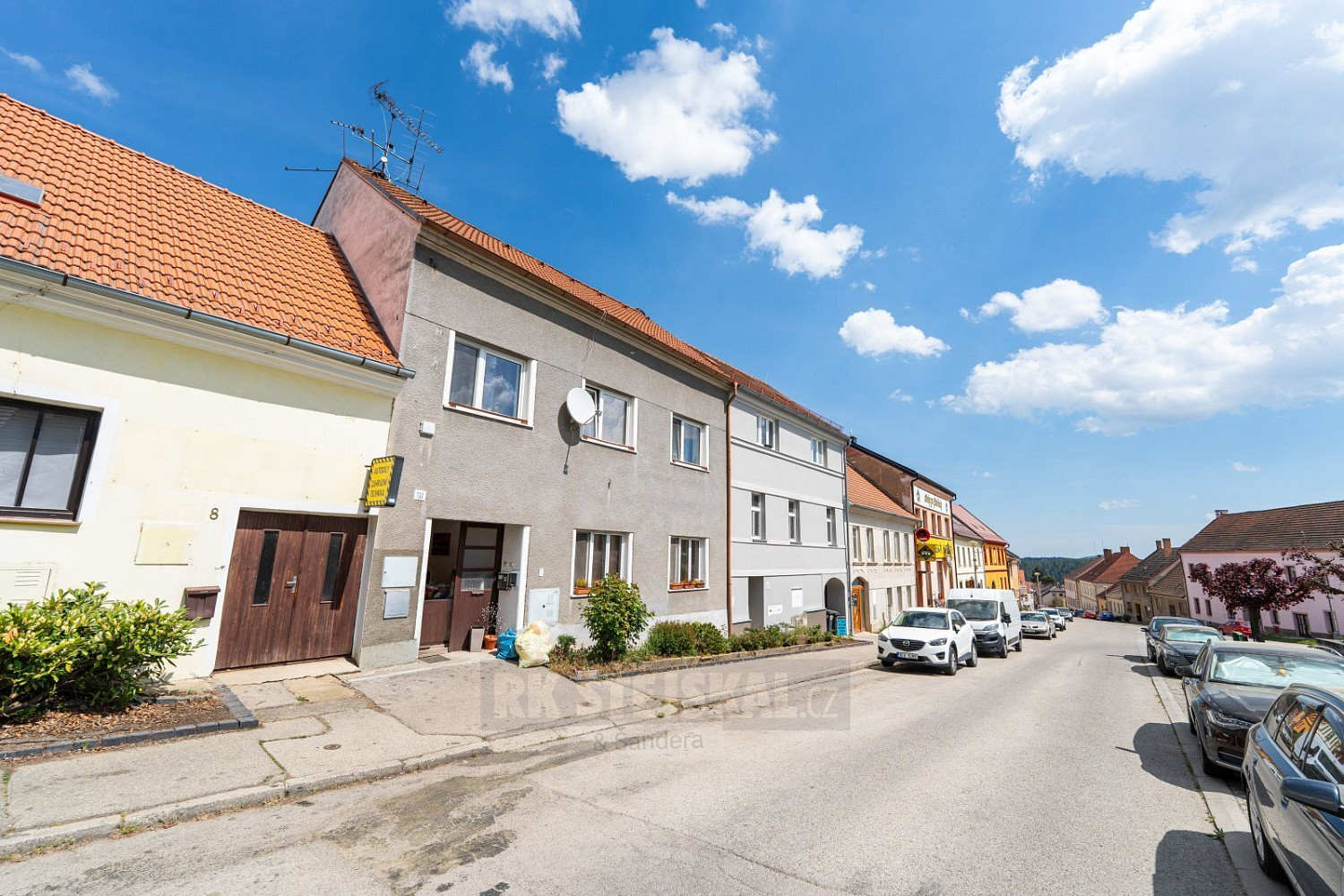 Prodej nájemního domu, činžáku 342 m² – fotografie 2