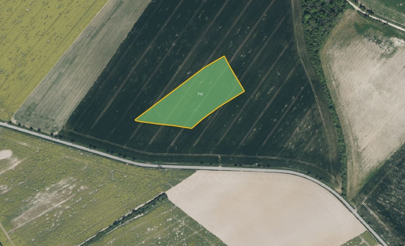 Prodej pole 18 850 m²