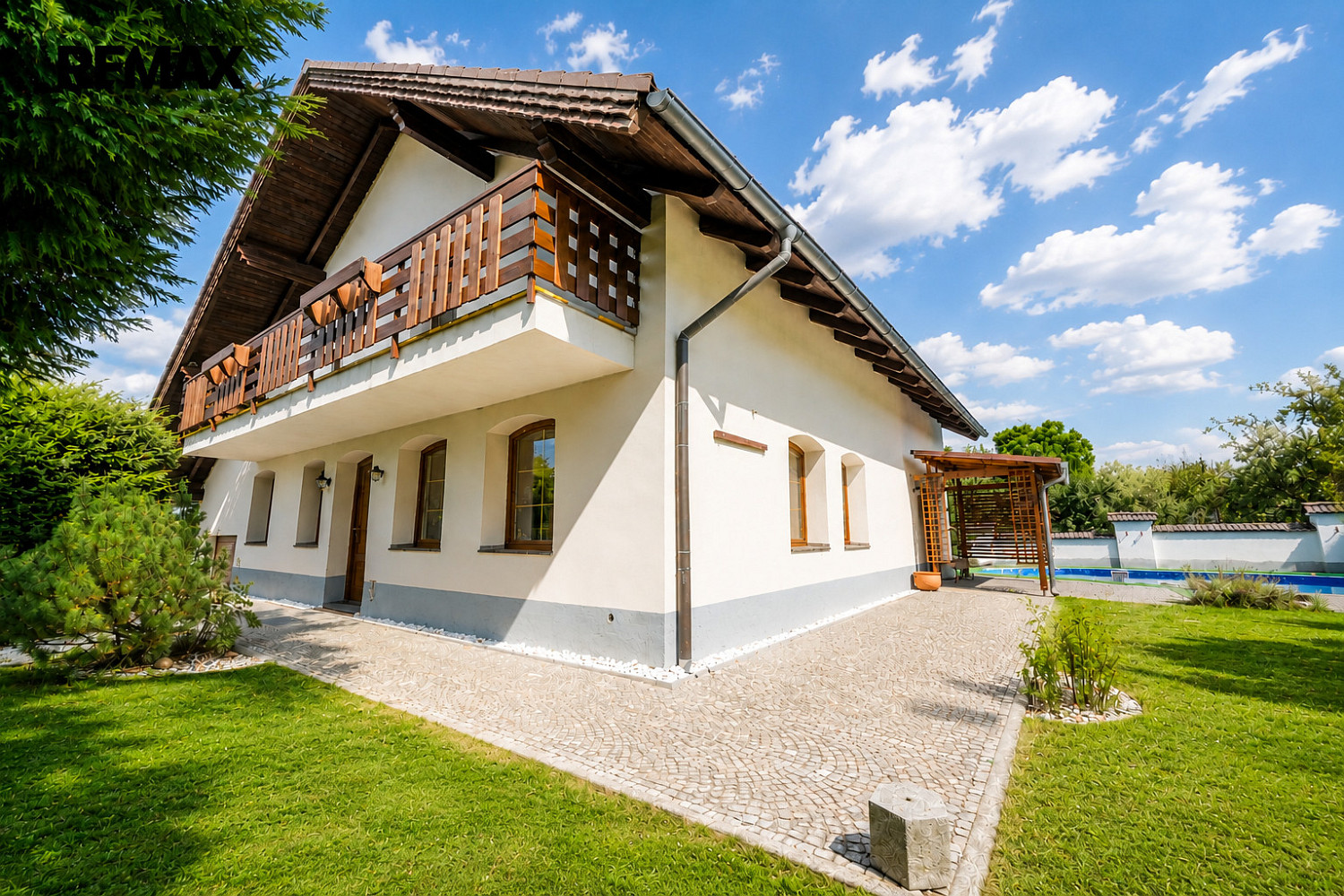 Prodej domu 250 m² s pozemkem 2 997 m²
