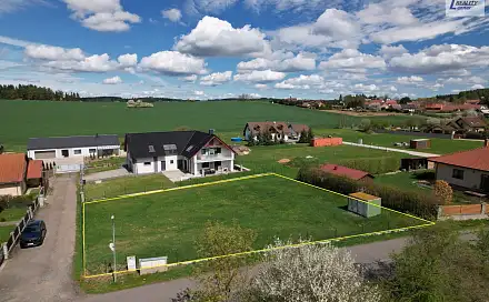 Prodej stavebního pozemku 1 009 m², Milín - Konětopy, okres Příbram