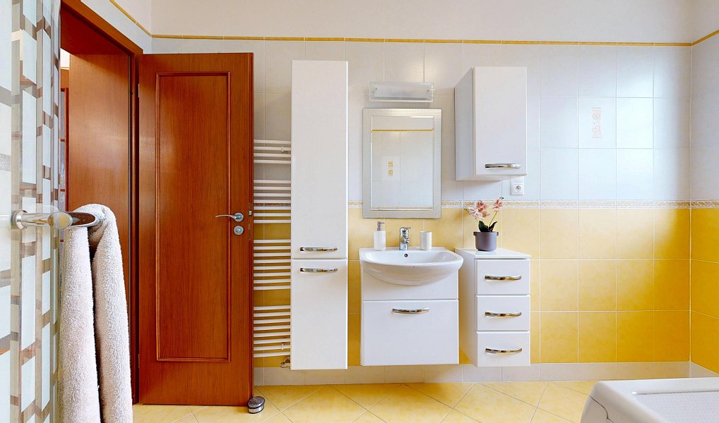 Prodej domu 225 m² s pozemkem 807 m², Bašť – náhled fotky 15