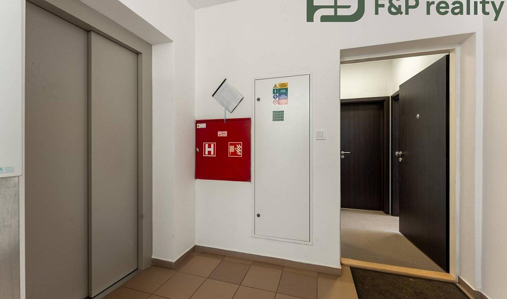 Pronájem bytu 2+kk 60 m², Velký Osek – náhled fotky 20