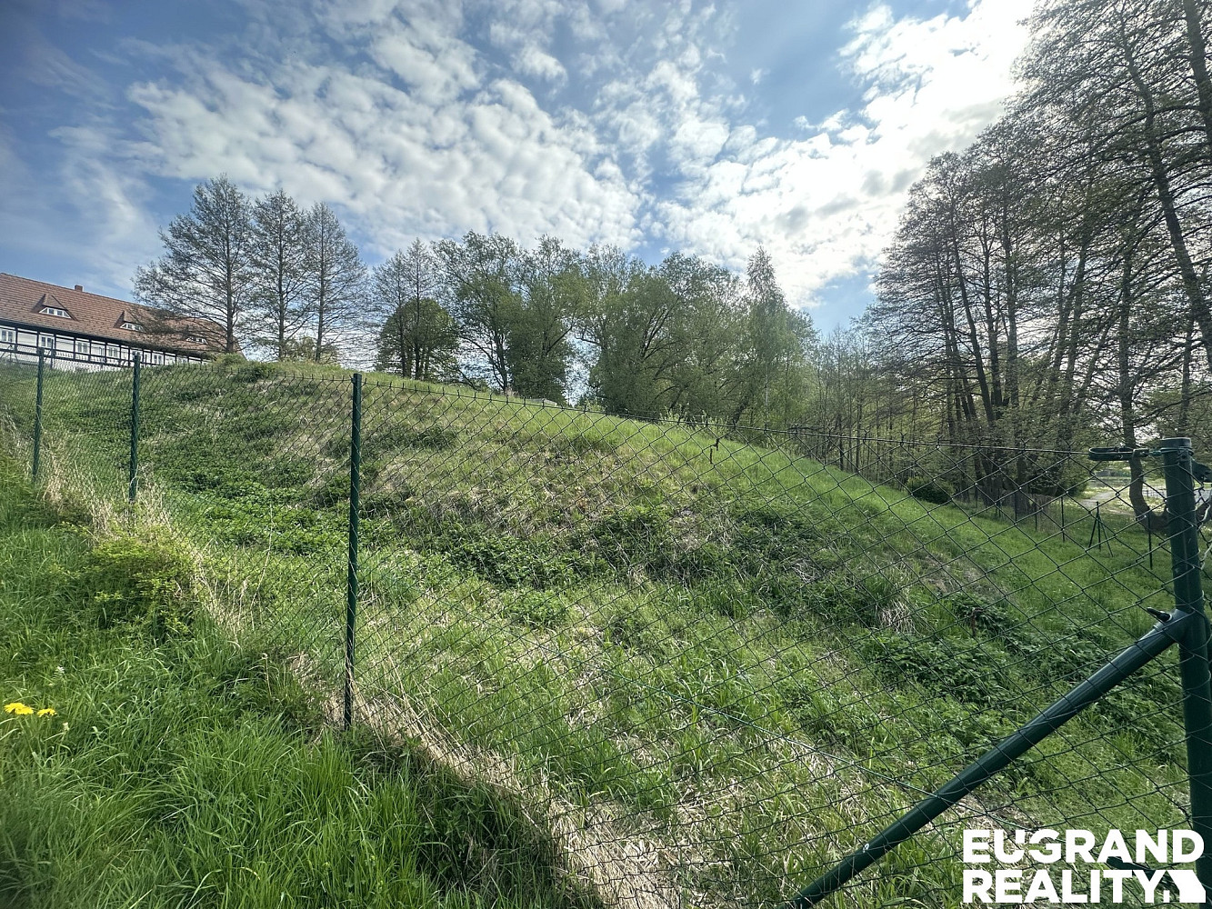 Prodej stavebního pozemku 2 373 m² – fotografie 5
