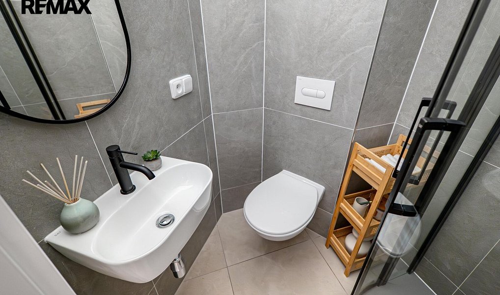 Prodej bytu atypického 11 m², Praha – náhled fotky 2