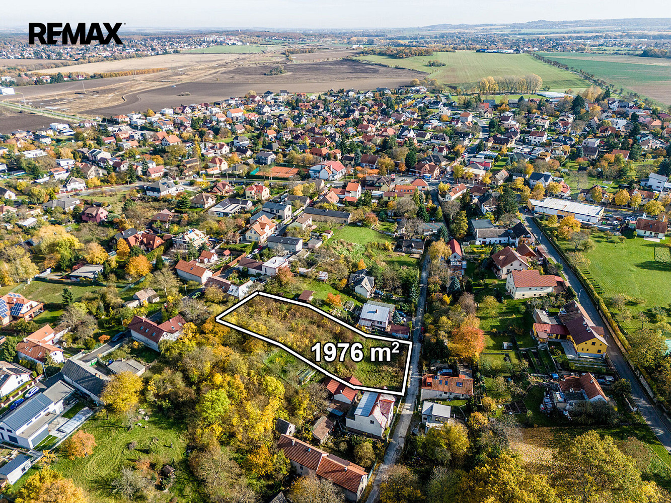 Prodej stavebního pozemku 1 976 m² – fotografie 5