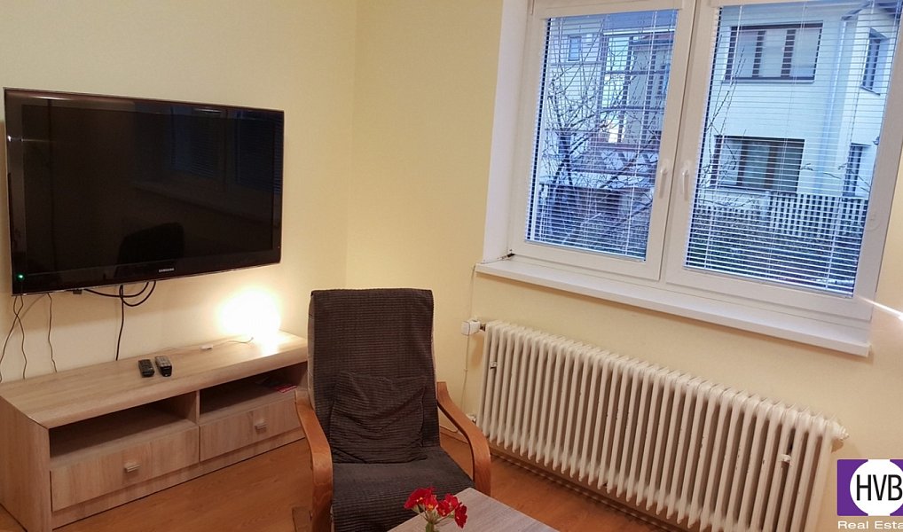 Prodej domu 255 m² s pozemkem 384 m², Praha – náhled fotky 9
