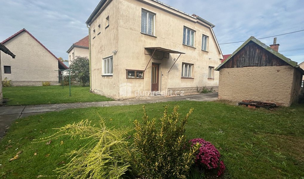 Prodej domu 235 m² s pozemkem 1 218 m², Radovesnice II – náhled fotky 3
