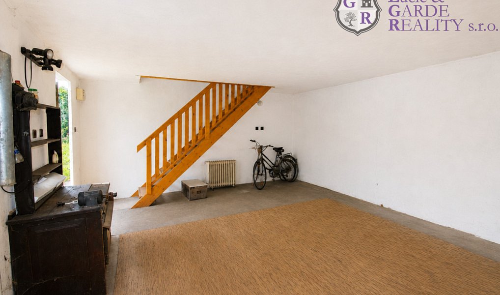 Prodej stavebního pozemku 929 m², Jesenice – náhled fotky 7