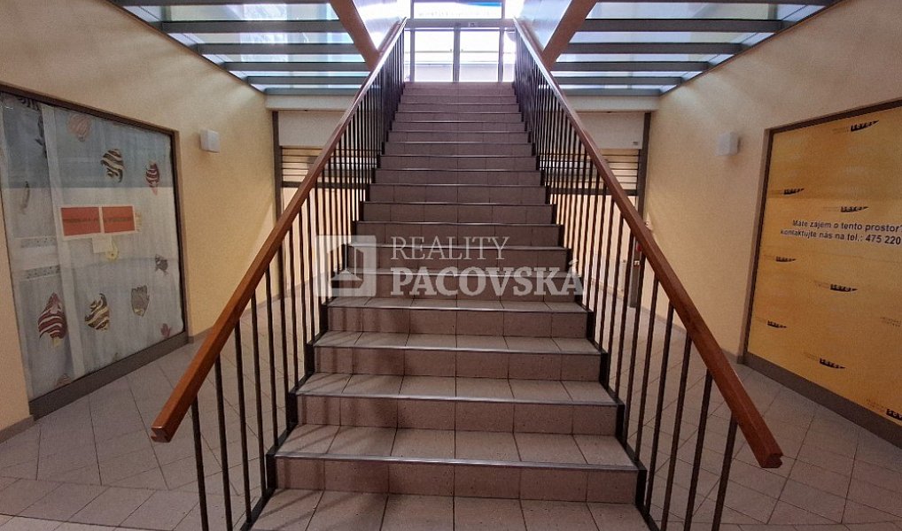 Pronájem obchodních prostor 688 m², Ústí nad Labem – náhled fotky 3