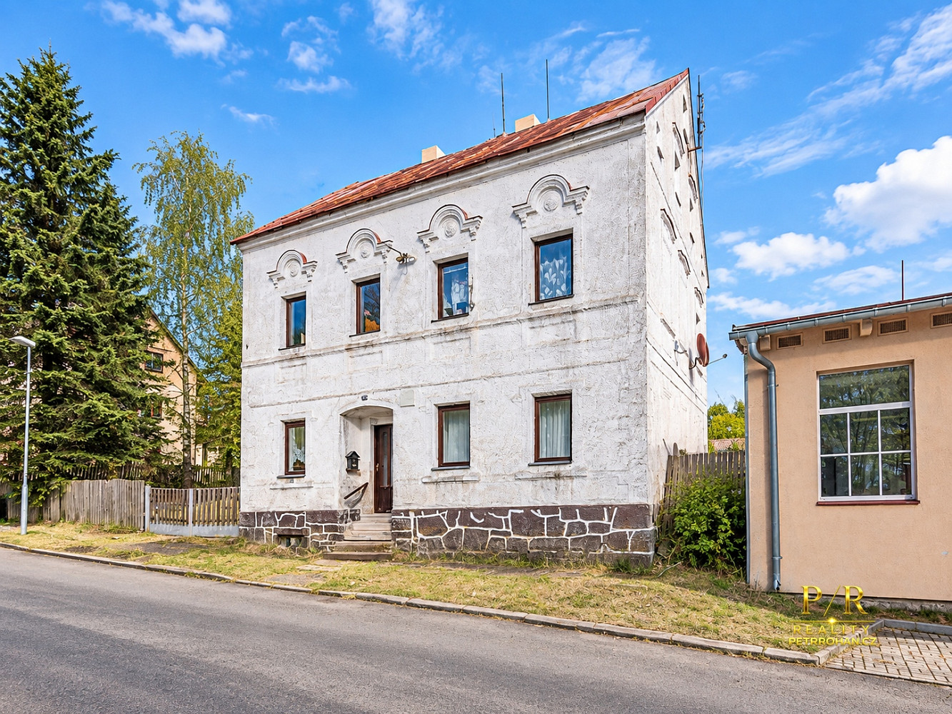 Prodej domu 250 m² s pozemkem 1 193 m²