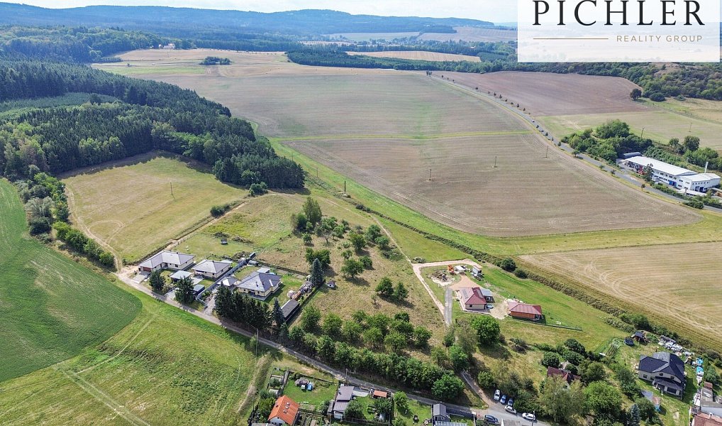 Prodej stavebního pozemku 10 447 m², Radnice – náhled fotky 15