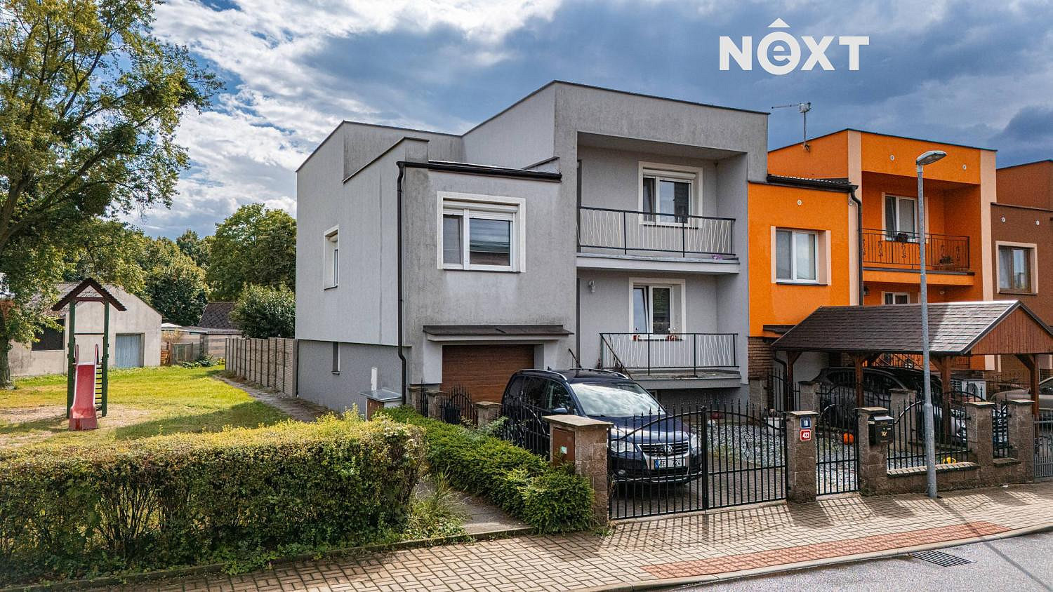 Prodej domu 216 m² s pozemkem 447 m² – fotografie 2