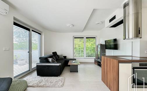 Pronájem bytu 2+kk 66 m², Křížová, Praha 5 - Smíchov