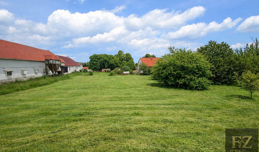 Prodej stavebního pozemku 1 026 m², Ouběnice – náhled fotky 6