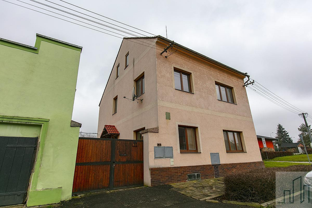 Prodej domu 250 m² s pozemkem 953 m²