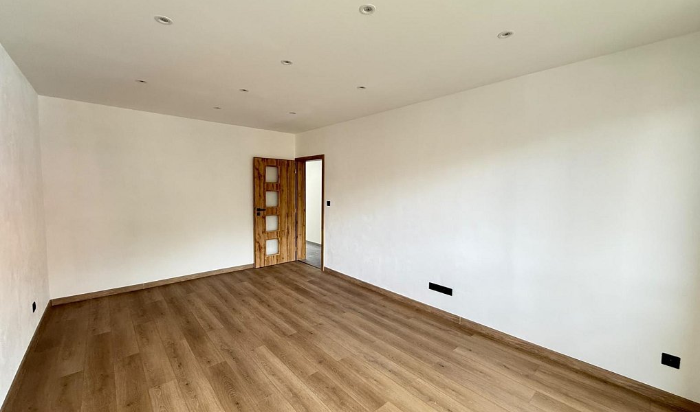 Pronájem bytu 2+1 55 m², Bílina – náhled fotky 12
