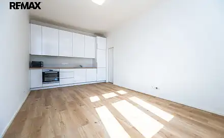 Pronájem bytu 2+kk 43 m²