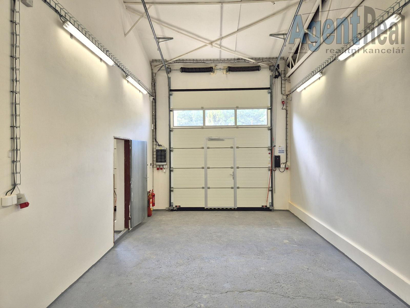 Pronájem skladovacích prostor 48 m² – fotografie 2
