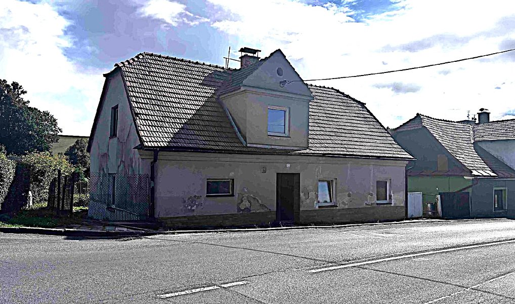 Prodej domu 240 m² s pozemkem 1 457 m², Dvorce – náhled fotky 2