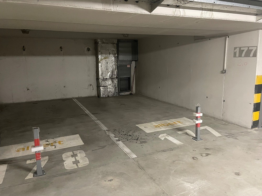 Pronájem garážového stání, ov, 18m2, ul. högerova 1098/15, praha 5 - hlubočepy — photo 2