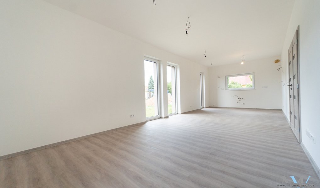 Prodej domu 110 m² s pozemkem 304 m², Březnice – náhled fotky 4