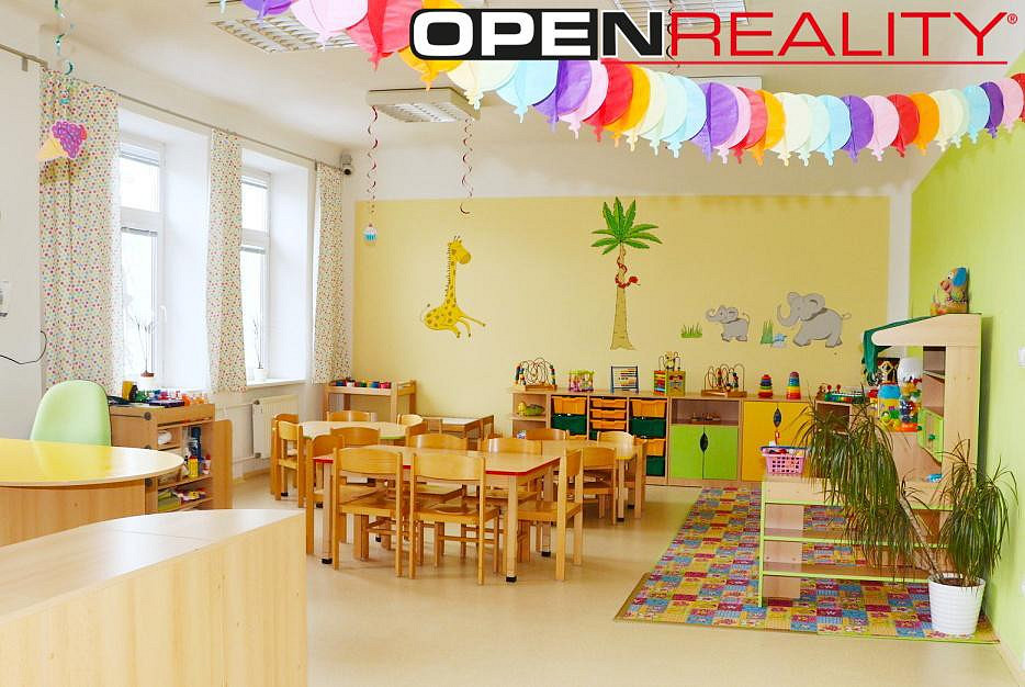 Pronájem komerčního objektu (jiného typu) 147 m²