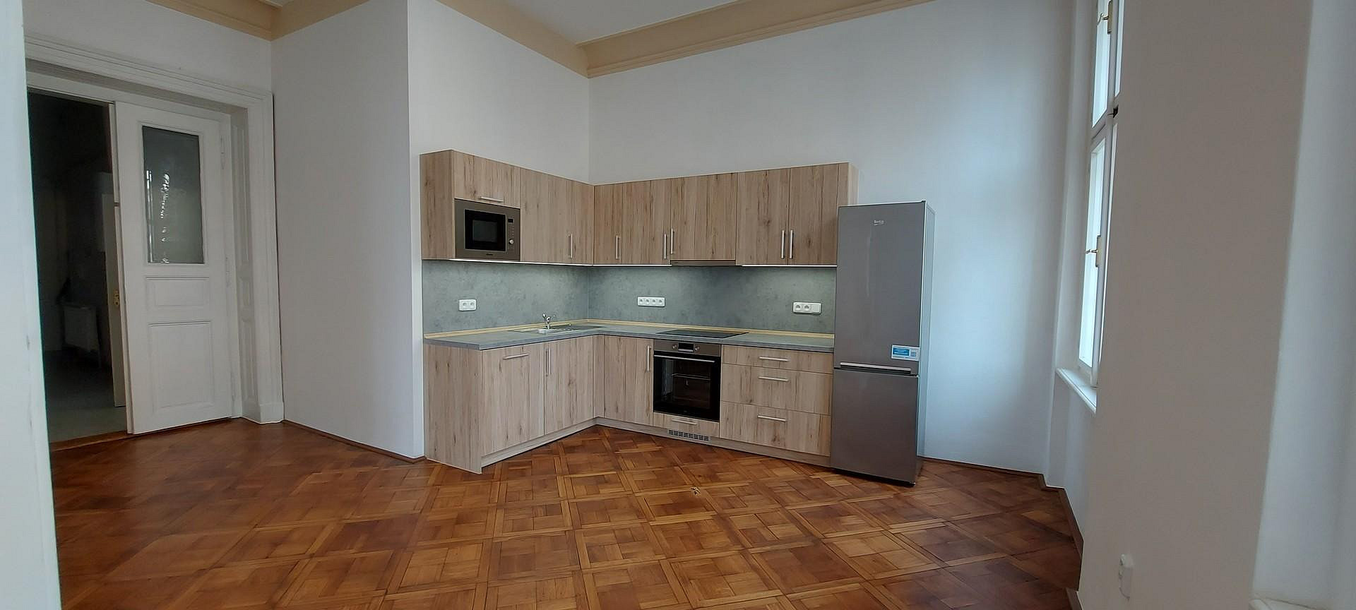 Pronájem bytu 3+kk 100 m² – fotografie 2