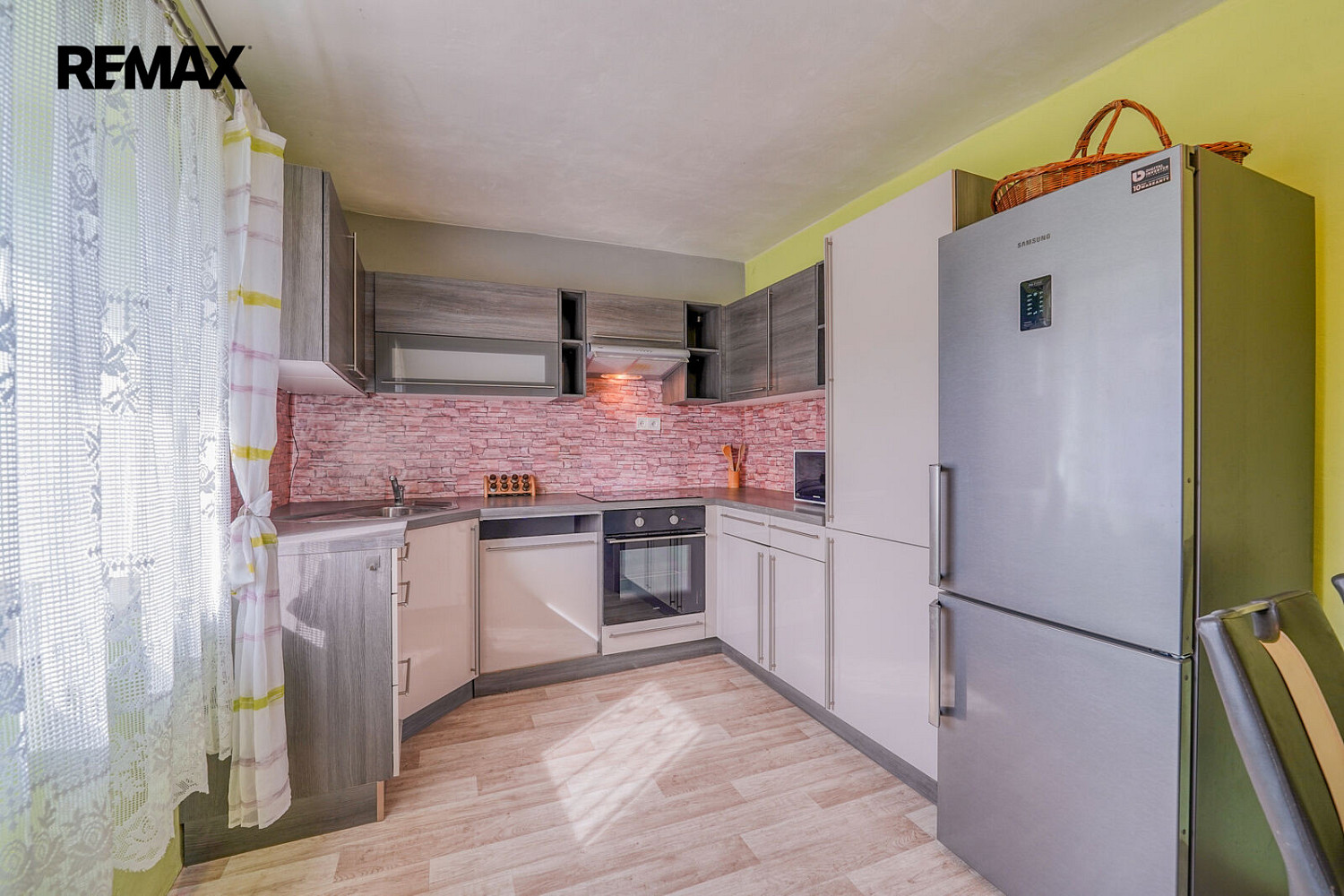 Prodej domu 220 m² s pozemkem 1 917 m² – fotografie 2