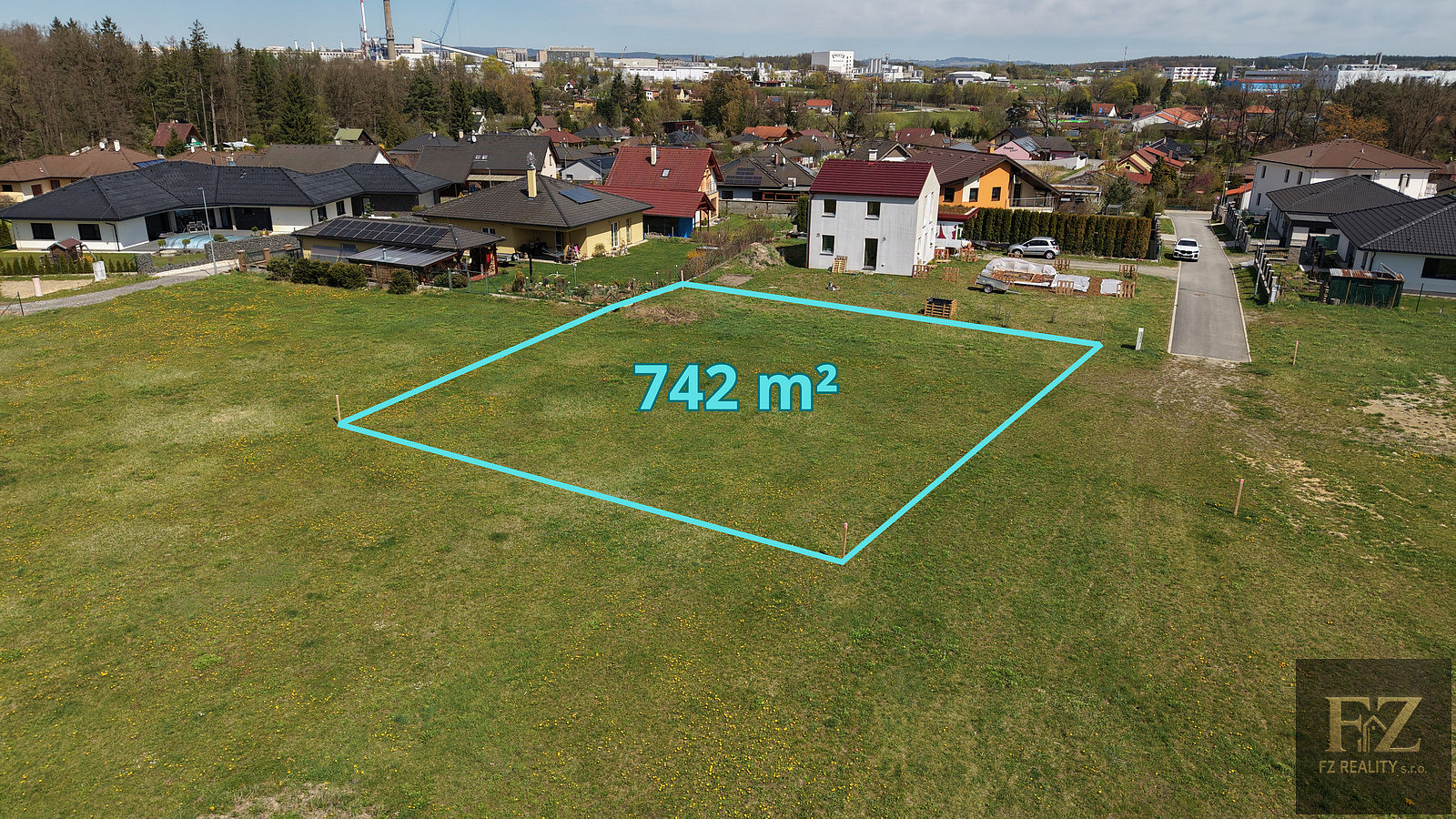 Prodej stavebního pozemku 742 m²