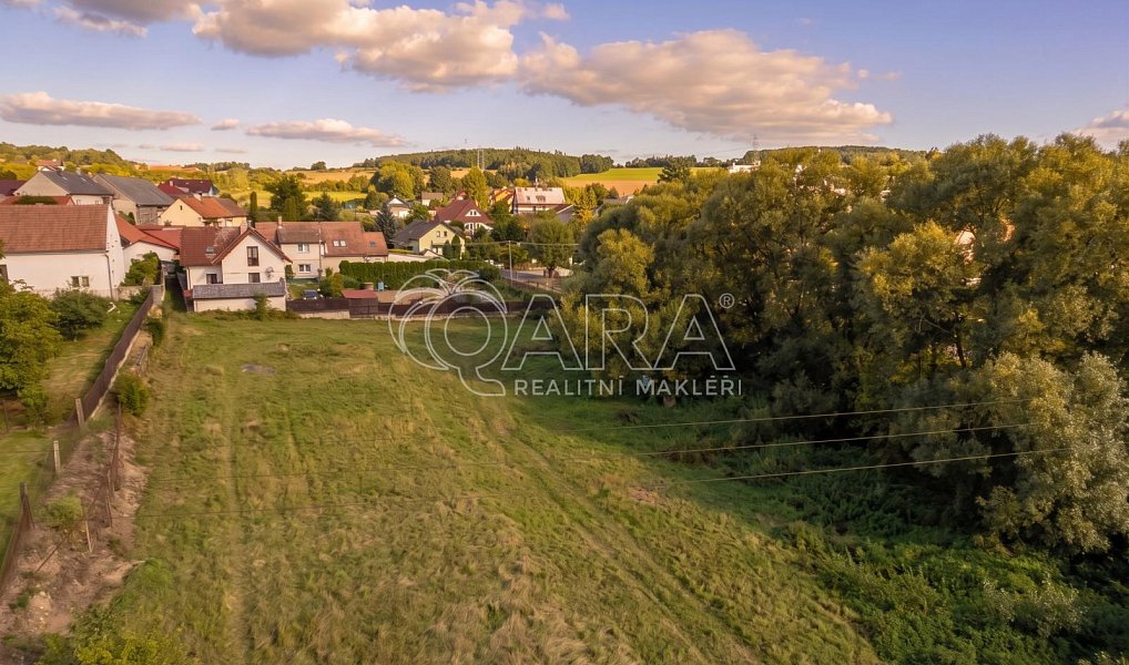 Prodej stavebního pozemku 1 555 m², Krhanice – náhled fotky 17