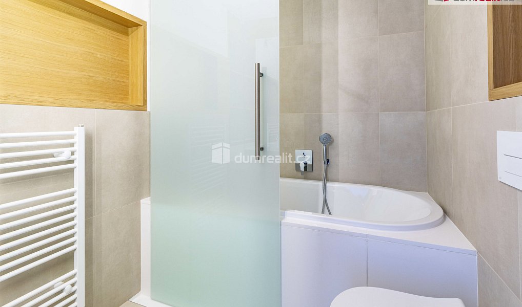Prodej domu 378 m² s pozemkem 360 m², Praha – náhled fotky 13