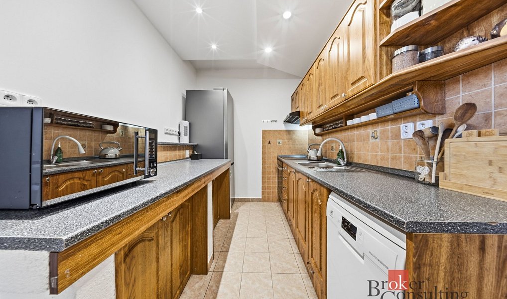 Prodej bytu 3+1 82 m², Hradec Králové – náhled fotky 8