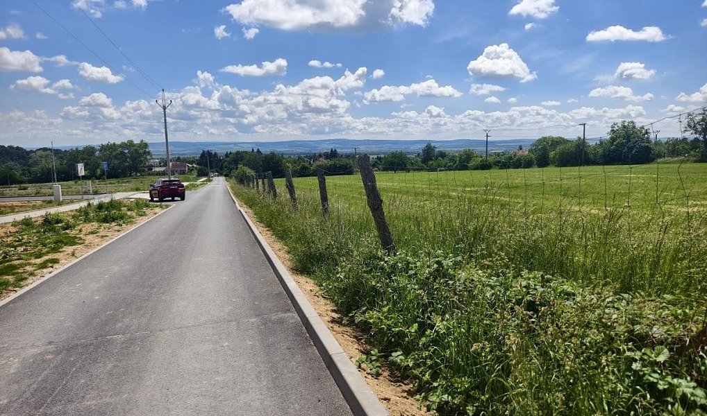 Prodej stavebního pozemku 867 m², Radslavice – náhled fotky 6