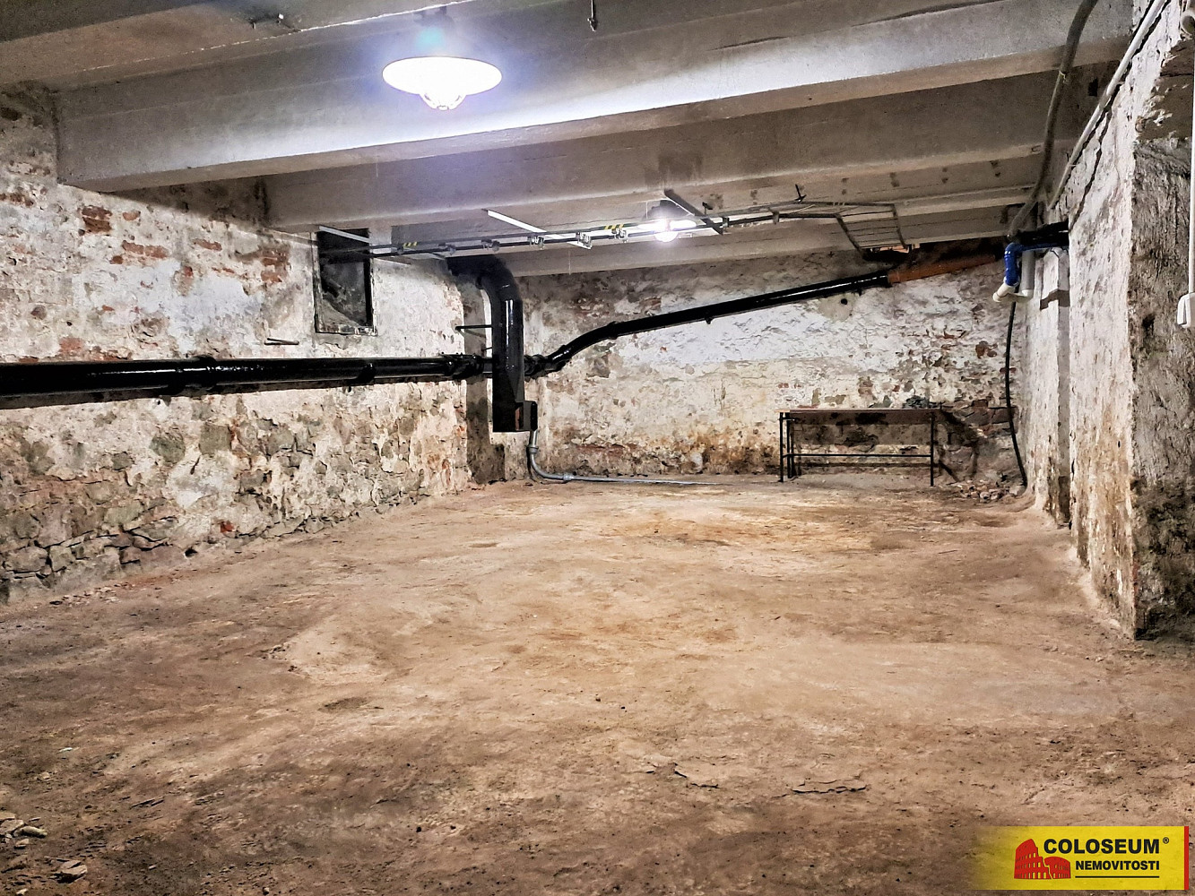 Pronájem skladovacích prostor 162 m² – fotografie 3