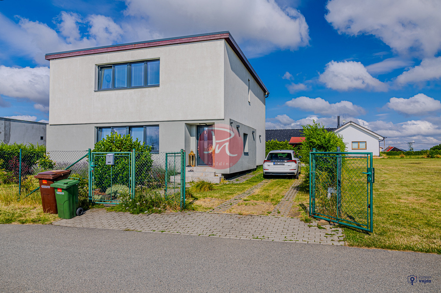 Prodej domu 208 m² s pozemkem 802 m² – fotografie 2