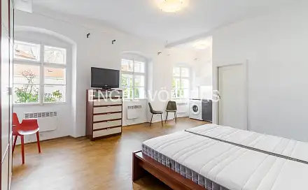 Pronájem bytu 1+kk 30 m²
