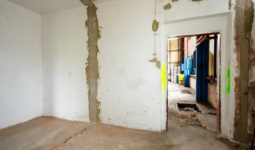 Prodej výrobních prostor 1 081 m², Třemošnice – náhled fotky 28