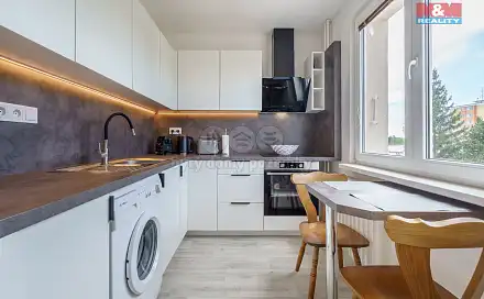 Pronájem bytu 2+1 57 m², 1. máje, Nová Role, okres Karlovy Vary