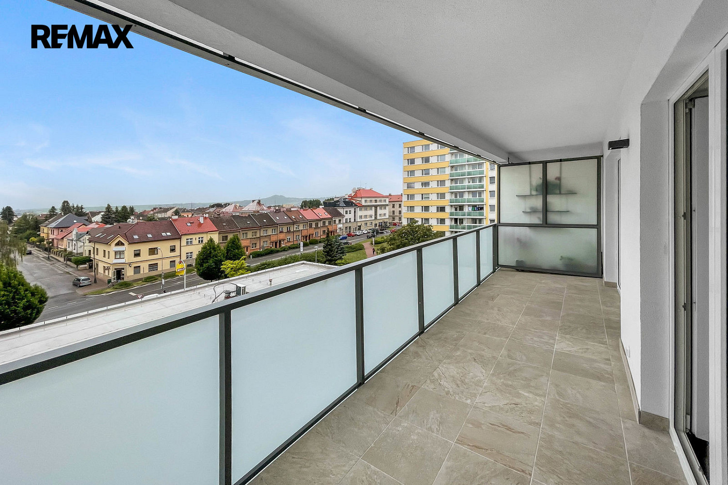Pronájem bytu 2+kk 69 m² – fotografie 3