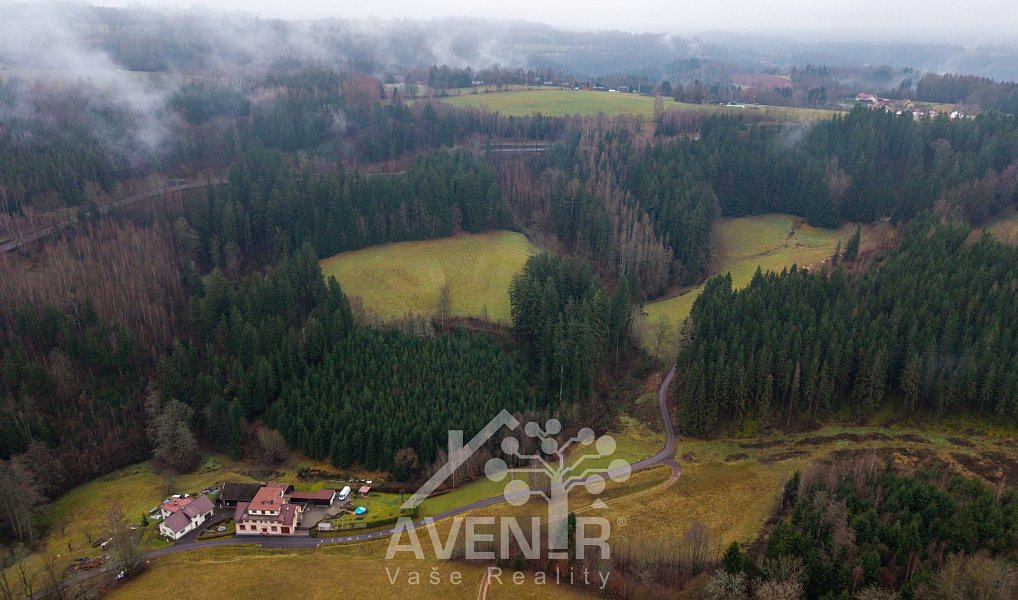 Prodej domu 244 m² s pozemkem 1 336 m², Bozkov – náhled fotky 10