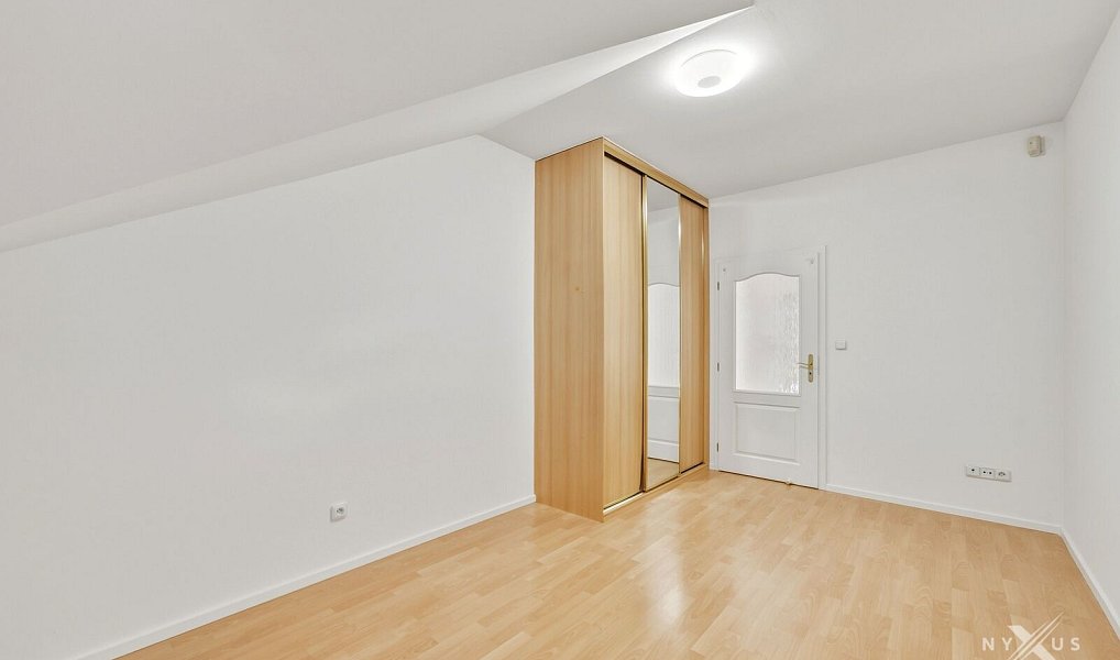 Pronájem domu 324 m² s pozemkem 287 m², Praha – náhled fotky 8