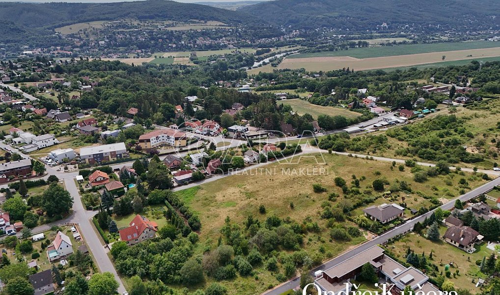 Prodej stavebního pozemku 1 593 m², Černošice – náhled fotky 5