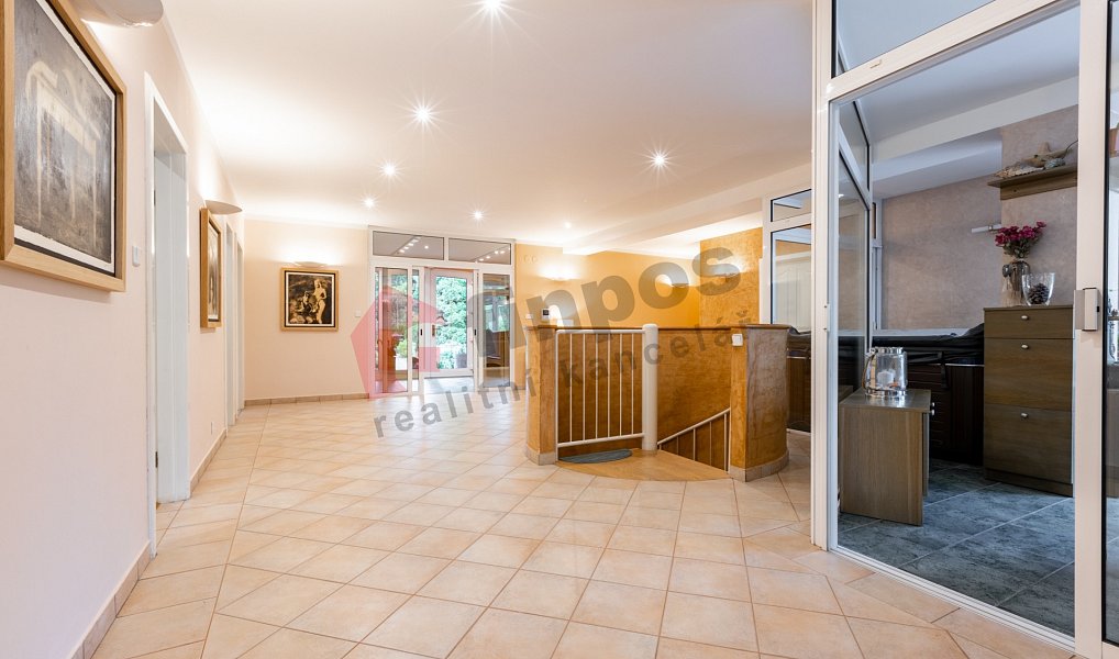 Prodej domu 386 m² s pozemkem 2 480 m², Hvězdonice – náhled fotky 17