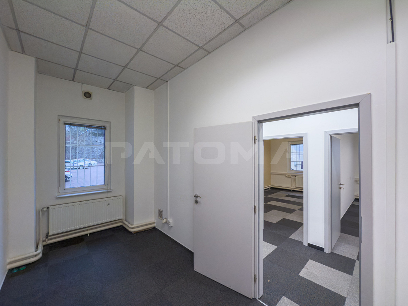 Pronájem kanceláře 384 m² – fotografie 4