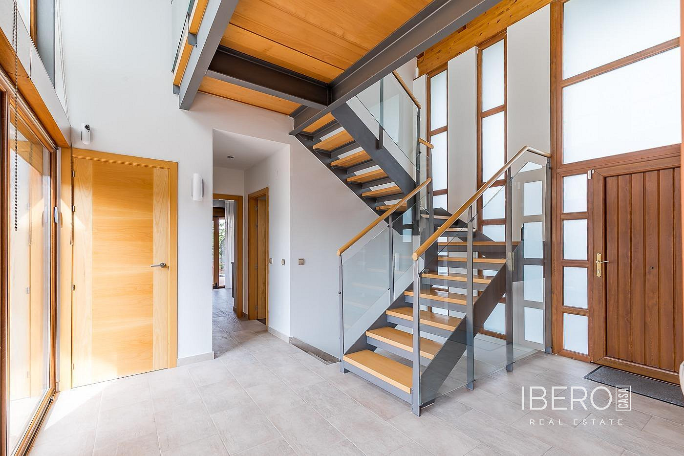Prodej domu 1 102 m² s pozemkem 628 m² — photo 3