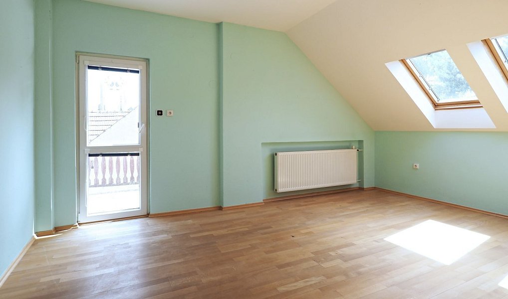 Pronájem domu 197 m² s pozemkem 1 010 m², Nemochovice – náhled fotky 32