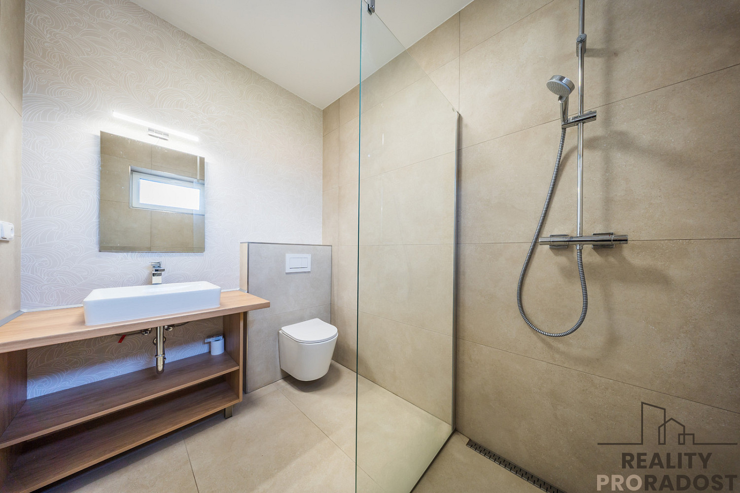 Prodej domu 225 m² s pozemkem 320 m² – fotografie 4
