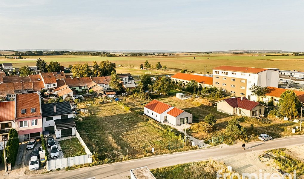 Prodej stavebního pozemku 500 m², Opatovice – náhled fotky 5